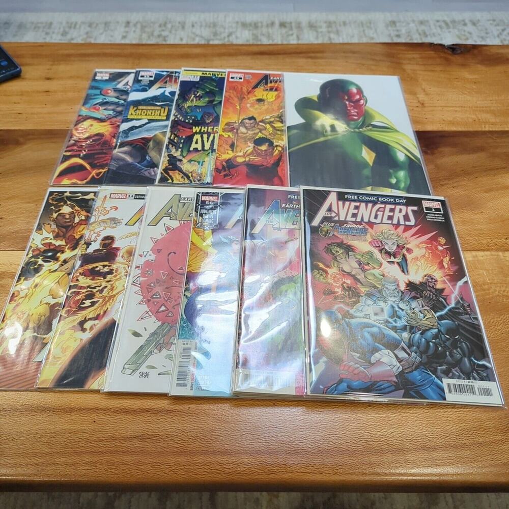 Avengers Vol. 8 Lot Of 10 (5 35 37 40 43 43 Var 44 55 56 1 FCBDx3 1 FCBD Savage)